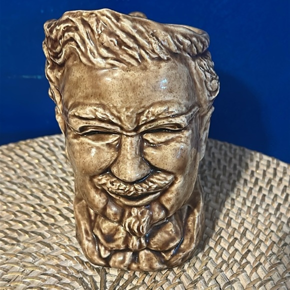 Vintage 1970’s Colonel Sanders Brown Glazed Pitcher: Jug Signed and Dated 5.5” - Picture 5 of 6